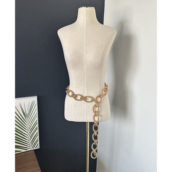 ST JOHN Custom Vintage Gold Tone Chain Belt Logo Hook RARE - Picture 2 of 12